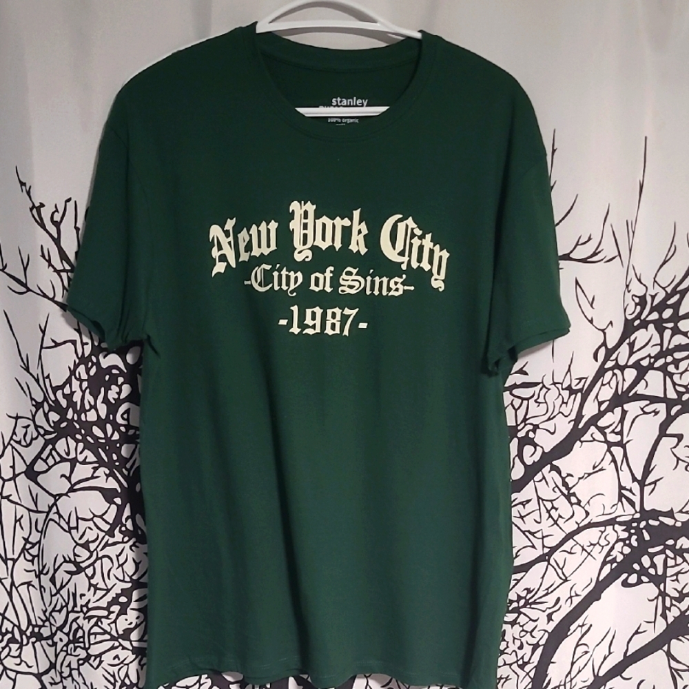 New York City / City Of Sins / 1987 Green Short Sleeve T-shirt
